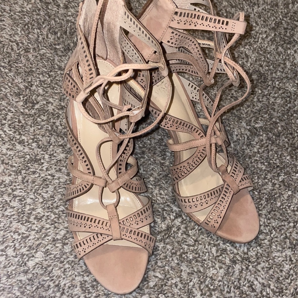 Vince camuto heels size 9